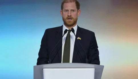 Hoàng tử Harry nhắn gửi tới Putin khi bất ngờ đến Ukraine