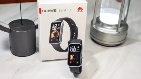 Đánh giá HUAWEI  Band 10: vòng đeo "quốc dân" lột xác, xứng đáng là kỳ phùng địch thủ của Xiaomi Band 9