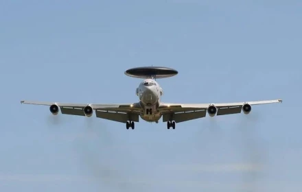 Paraguay: Rơi máy bay chở tiền, người dân tràn vào hiện trường lấy đi hàng triệu USD