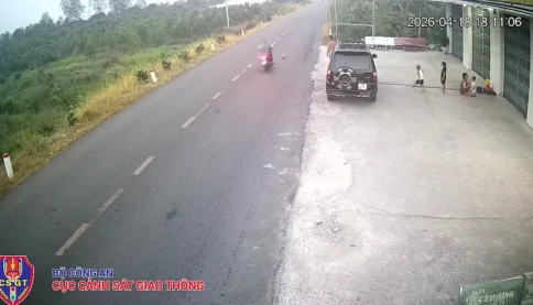 Vụ trẻ em đá bóng ra đường gây tai nạn chết người: Cảnh sát giao thông cung cấp thông tin