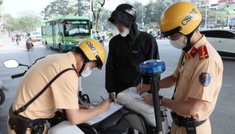 Nóng! CSGT toàn quốc đồng loạt ra quân xử lý lỗi vi phạm giao thông này: 1.658 tài xế đã bị xử lý trong 5 tiếng