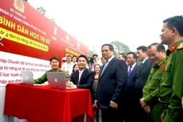 Thủ tướng phát động phong trào "bình dân học vụ số"