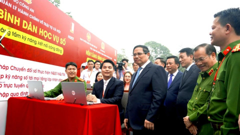 Thủ tướng phát động phong trào "bình dân học vụ số"
