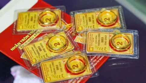 Giá vàng 27/4: Thế giới “quay xe” bất ngờ, thị trường trong nước đứng yên dịp nghỉ lễ