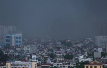 Dự báo thời tiết kỳ nghỉ 30/4-1/5: Miền Bắc mưa đá do không khí lạnh, miền Nam nắng nóng chiếm ưu thế, có nơi vượt 35°C