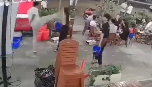 Danh tính thanh niên hành hung nữ quản lý quán nhậu ở Nha Trang, công an vào cuộc điều tra