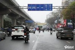Cùng là biển báo dành cho ôtô, hình quay dọc khác với ngang thế nào?