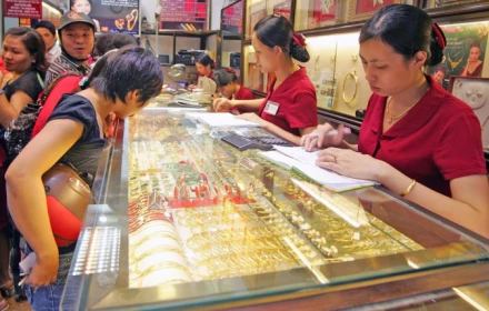 Vì sao giá vàng giảm sâu?