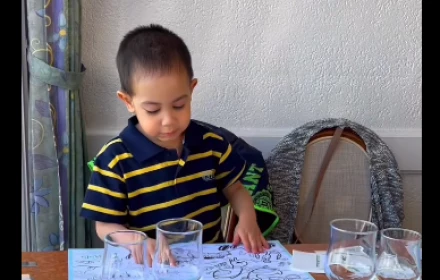 'Người nước ngoài' - đứa trẻ lớn lên không biết mình thuộc về đâu