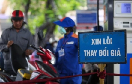 Giá xăng dầu 29/4: Chính thức giá xăng RON95 và dầu diesel tăng mạnh trước kỳ nghỉ lễ