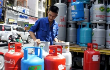 Giá gas bán lẻ đồng loạt tăng mạnh từ 1/5: Loại bình 45kg tăng hơn 100.000 đồng