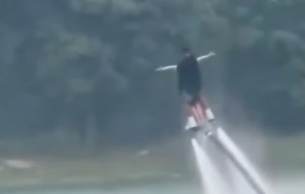 Nhân chứng kể phút lao xuống cứu vận động viên flyboard gặp nạn ở Ninh Bình