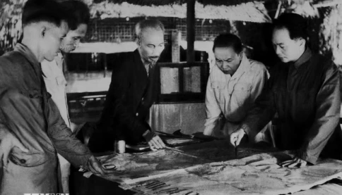 Hôm nay kỷ niệm 72 năm Ngày Chiến thắng Điện Biên Phủ (7/5/1954-7/5/2026)