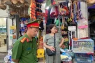 Hà Nội: Công an phường Hai Bà Trưng kiểm tra 3 hộ kinh doanh, thu giữ rất nhiều chim không rõ nguồn gốc