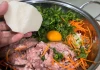 Nhân bánh đa nem có thể biến tấu thế nào cũng được, nhưng cho loại rau này vào đảm bảo thơm nhức nách