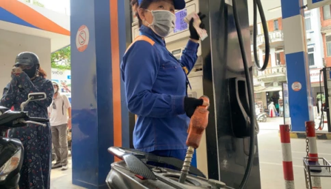 Giá xăng dầu chiều 10/5: Xăng RON 95 lên hơn 24.000 đồng/lít, dầu diesel giảm mạnh so với đỉnh tháng 4