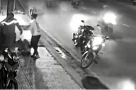 Thấy bạn gái cũ đi cùng người mới, nam tài xế xe ôm công nghệ chặn đường đánh người