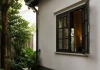 Vì sao người xưa dặn không nên mở cửa sổ sau nhà?