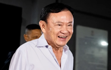 Ông Thaksin được ra tù hôm nay