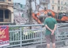 Hà Nội của tôi hôm nay có một người đàn ông đứng rất lâu bên lan can…