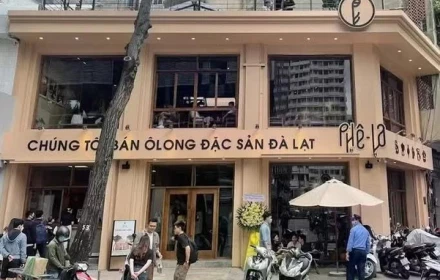 Ai hay đi ăn khai ngay; Hà Nội : Cà phê Phê La, bún bò Huế Ngự Uyển, mì cay Bosan bị xử phạt vi phạm an toàn thực phẩm