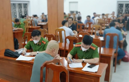Nóng! Công an TP.HCM tiếp tục tiếp nhận 33 công dân Việt Nam bị Mỹ trục xuất
👇