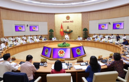 Chinhphu.vn: KHẨN TRƯƠNG HOÀN THÀNH SẮP XẾP TỔ DÂN PHỐ, THÔN, BẢN, ĐƠN VỊ SỰ NGHIỆP CÔNG LẬP