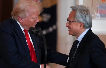 CEO Nvidia phút chót lên chuyên cơ thăm Trung Quốc cùng ông Trump: Mỹ muốn Trung Quốc mở cửa ngành chip AI