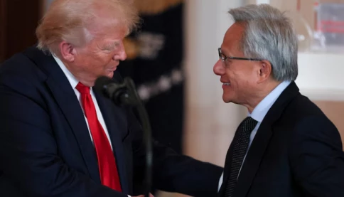 CEO Nvidia phút chót lên chuyên cơ thăm Trung Quốc cùng ông Trump: Mỹ muốn Trung Quốc mở cửa ngành chip AI