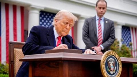 Cách tiếp cận "búa tạ" của Trump có thể gây ra chiến tranh thương mại