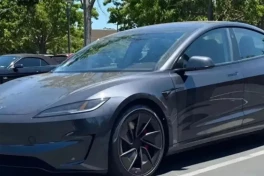 Sau khi lái xe 10.000 km, tôi nhận ra rằng Xiaomi nội địa và Tesla của Musk hoàn toàn không cùng đẳng cấp!