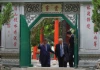 Ông Tập đưa ông Trump tham quan khu vườn bí mật giữa trung tâm quyền lực Trung Quốc, hứa tặng cả hạt giống hoa hồng