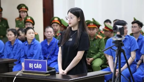 Bạn gái Bùi Đình Khánh nhận 15 tháng án treo vì che giấu tội phạm