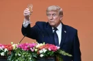 Ông Trump có phá lệ uống rượu trong yến tiệc ở Bắc Kinh?