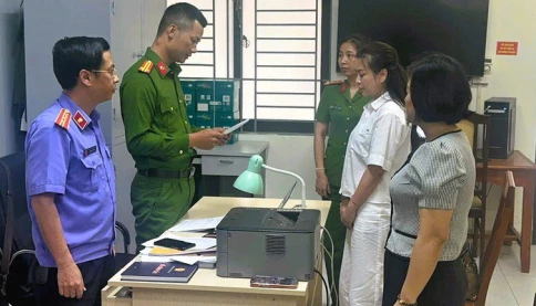 Bắt tạm giam nữ giám đốc nhà xe Vân Anh nổi tiếng ở Thanh Hóa