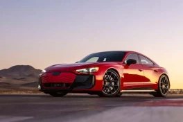 Audi RS e-tron GT 2025: nhanh hơn, mạnh mẽ hơn, đột phá hơn