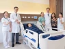 Hai chị em Việt kiều chữa ở nước ngoài mãi không khỏi, về nước bất ngờ đi lại sau 24 giờ phẫu thuật