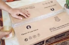 Mẹo cắt băng dính bằng 2 ngón tay, vừa nhanh vừa tiện