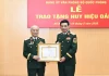 Đại tướng Phạm Văn Trà nhận Huy hiệu 70 năm tuổi Đảng