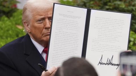 Tỷ phú Bill Ackman: Lãnh đạo công ty có thể đàm phán trực tiếp với Trump!