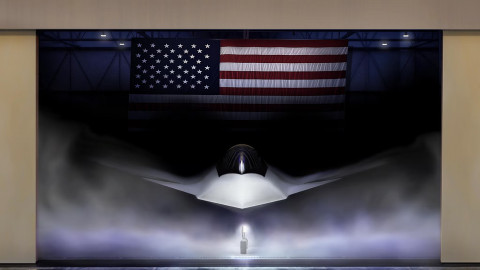 Elon Musk nói máy bay người lái lỗi thời – Mỹ đáp trả bằng F-47!