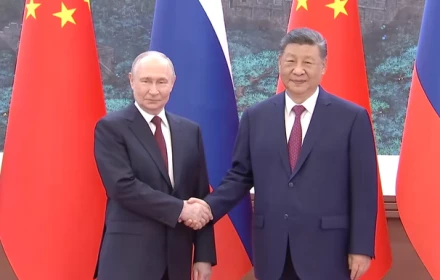 Video Tập Cận Bình bắt tay và chụp ảnh với Tổng thống Nga Vladimir Putin