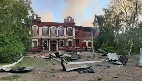 Nga tố cáo Ukraine tấn công bằng máy bay không người lái vào một trường học ở Luhansk làm hơn 30 người bị thương