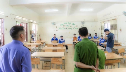 Khởi tố vụ án liên quan nam sinh lớp 8 tự  tử nghi do bạo lực học đường