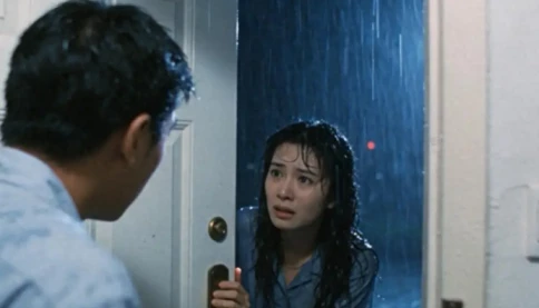 Đêm mưa, vợ cũ quay lại, rồi bỏ chạy chỉ sau vài phút ***