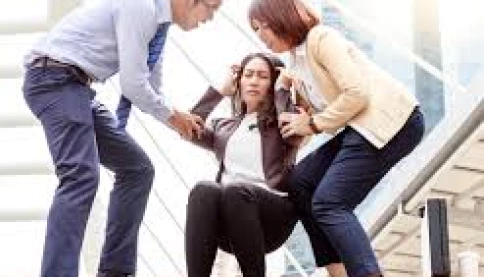 Loạt thói quen âm thầm đẩy người trẻ đến nguy cơ đột quỵ, xuất huyết não