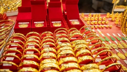 Vì sao Giá vàng 27/5: Tiếp tục chạm đáy?Mua hay không?