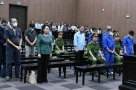 Nóng hơn trời Hà nội lúc này: Cựu Bộ trưởng Nguyễn Thị Kim Tiến lãnh 6 năm tù, bồi thường 108 tỉ đồng