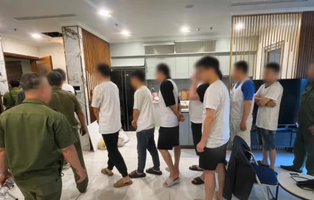 Nóng! Phát hiện 11 người nước ngoài nghi hoạt động phạm pháp tại chung cư cao cấp ở TPHCM
