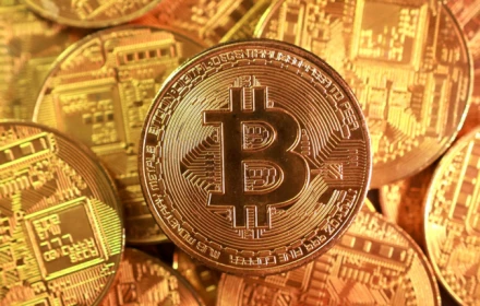 Giá Bitcoin hôm nay 31.5: Giao dịch quanh 74.000 USD, Mỹ tăng kho dự trữ từ tiền số tịch thu của Iran